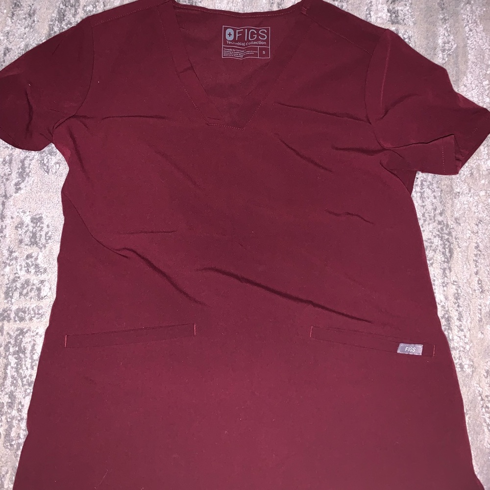 Figs burgundy casma scrub top